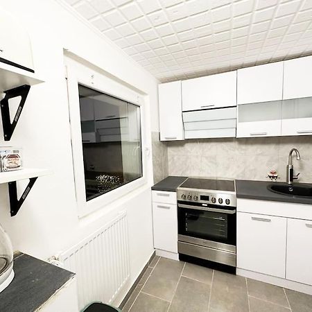 Mini Appartement Neben Theater 뒤스부르크 외부 사진