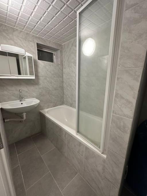 Mini Appartement Neben Theater 뒤스부르크 외부 사진